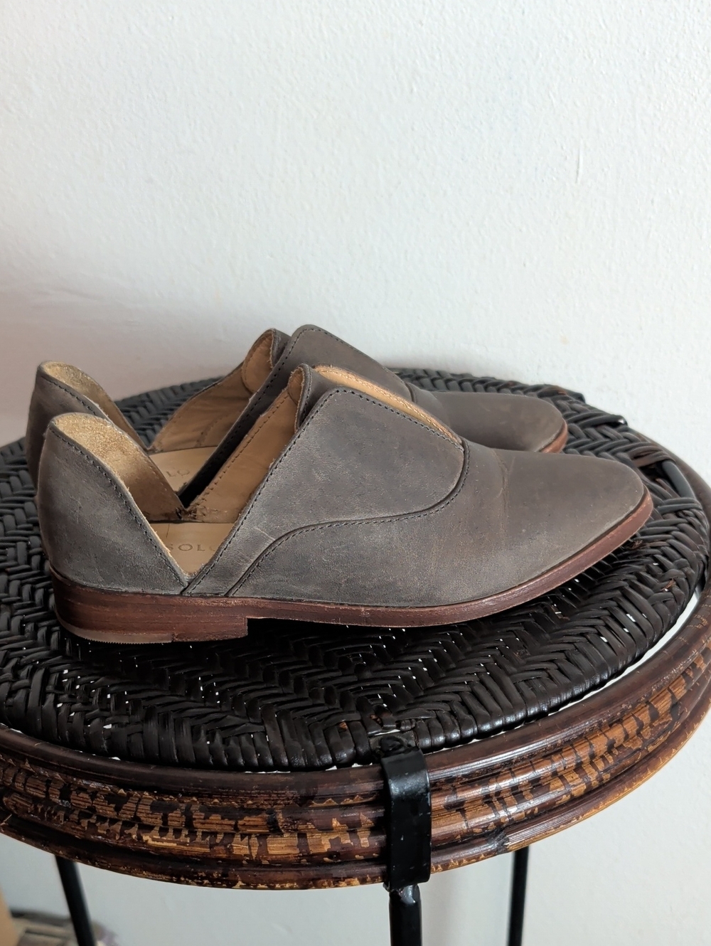 Nisola Oxford Slip On Low Heels Shoes Women Size 5